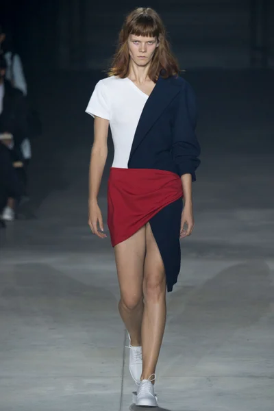 Look 11
